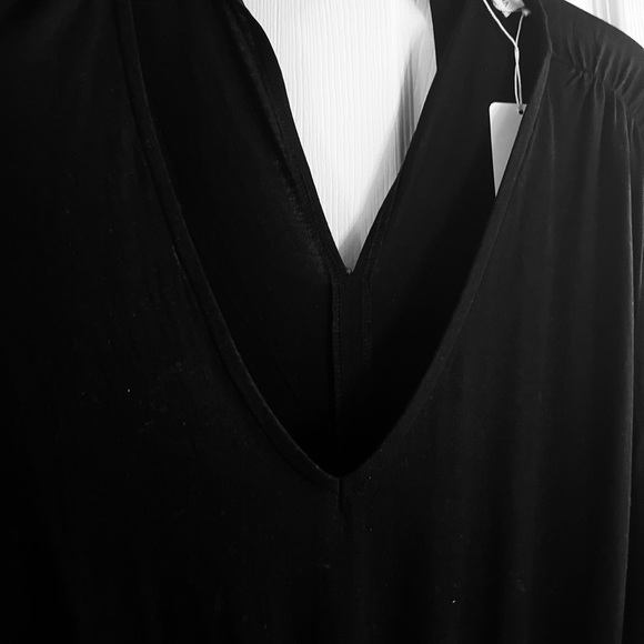 NWT black Sleeveless Stunning Jumpsuit, size 14, side pockets, keyhole closure - Picture 7 of 14